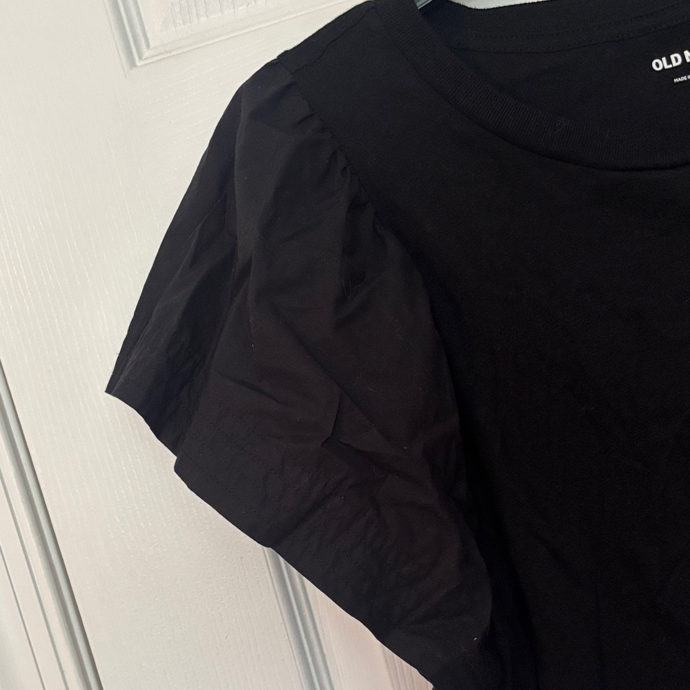 Old Navy Women's Black Short Sleeve Tee - Picture 2 of 2